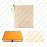 27680# Cream / With Dust Bag & Box
