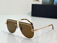Gold-tea lens