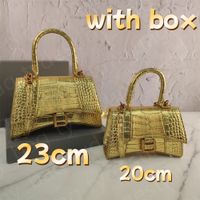 Cro-Gold-Gold
