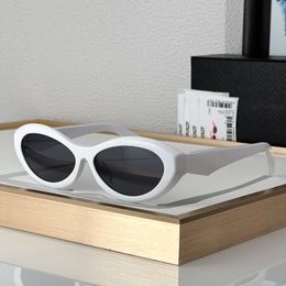 Sunglasses For Men Women Eyewear Designers 26Z Fashion Travel Beach Outdoor Catwalk Style Goggles Anti-Ultraviolet CR39 Board Oval Full Frame Random Box