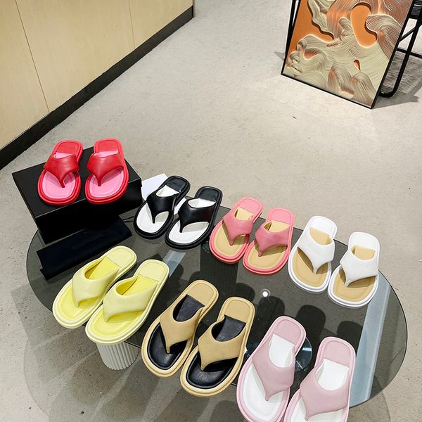 Designer Women Sandals Luxury Thong Flip Flops Ladies Girls Jelly Slippers Leather Flat Sandal Summer Beach Printed Slides Fashion Transparent Rubber Shoes 357