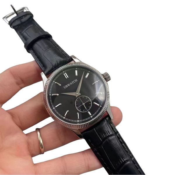 38MM Automatic Mechanical Elegant Grand Mens Watches P1 Glass Back Hardlex Ultrathin Wristwatches Fine Texture Case Black Dial Man Watch